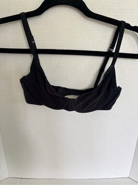 SKIMS Black Women’s Underwire Bra -preloved